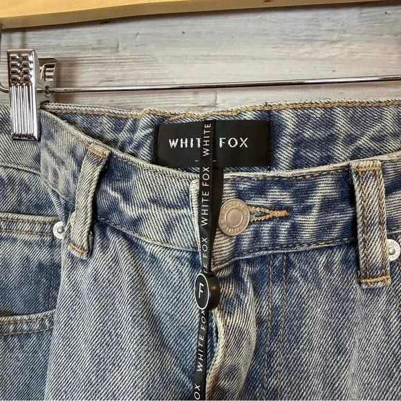 White Fox Long Way to Go Jeans - Picture 4 of 9